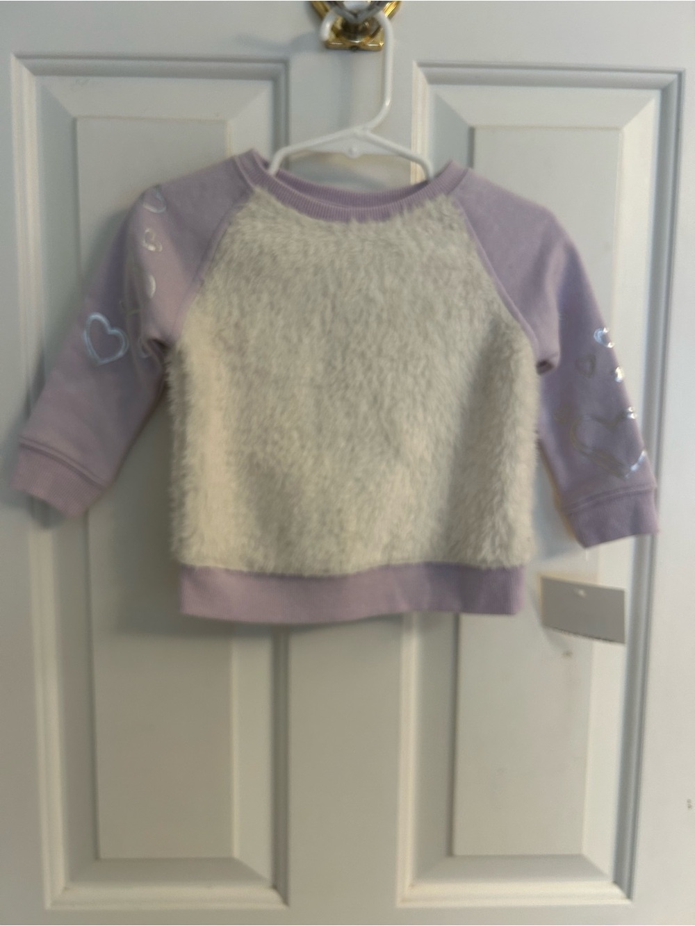 NWT-Infant Girls Falls Creek Lavender Raglan Sweatshirt with Cream Fuzzy Body
